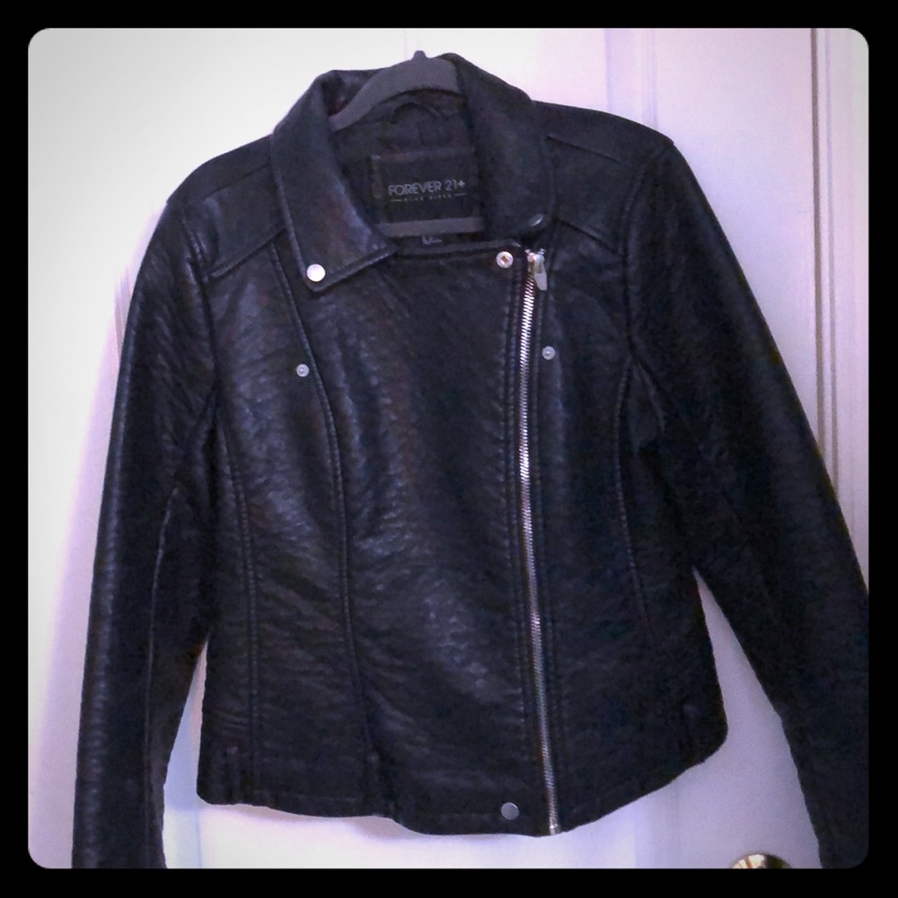 Women’s leather jacket